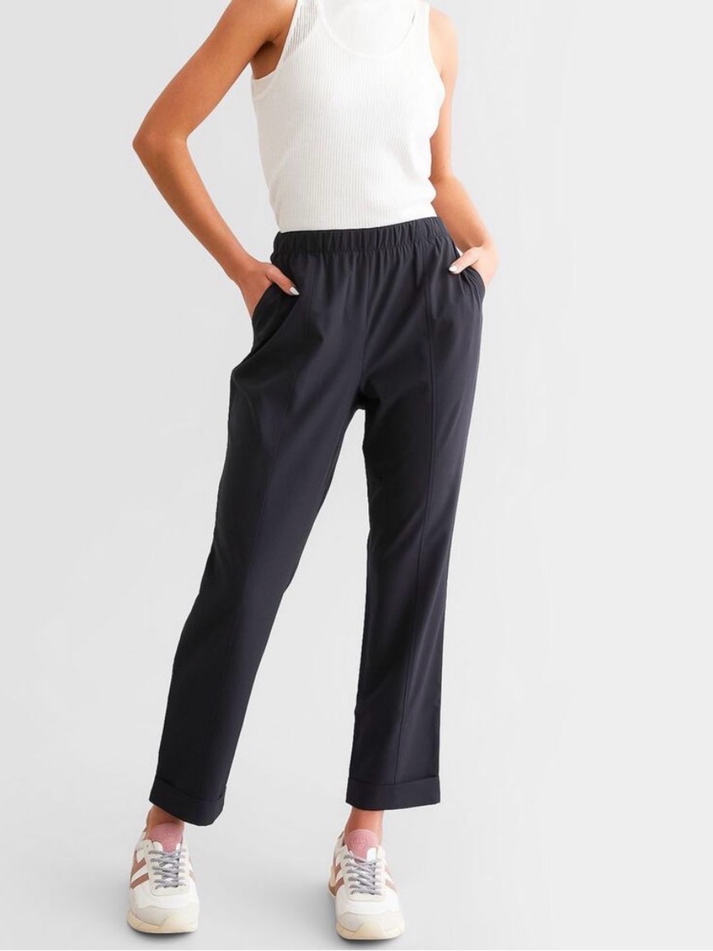 Varley Alana Slim Tapered Cuff Pant 27”